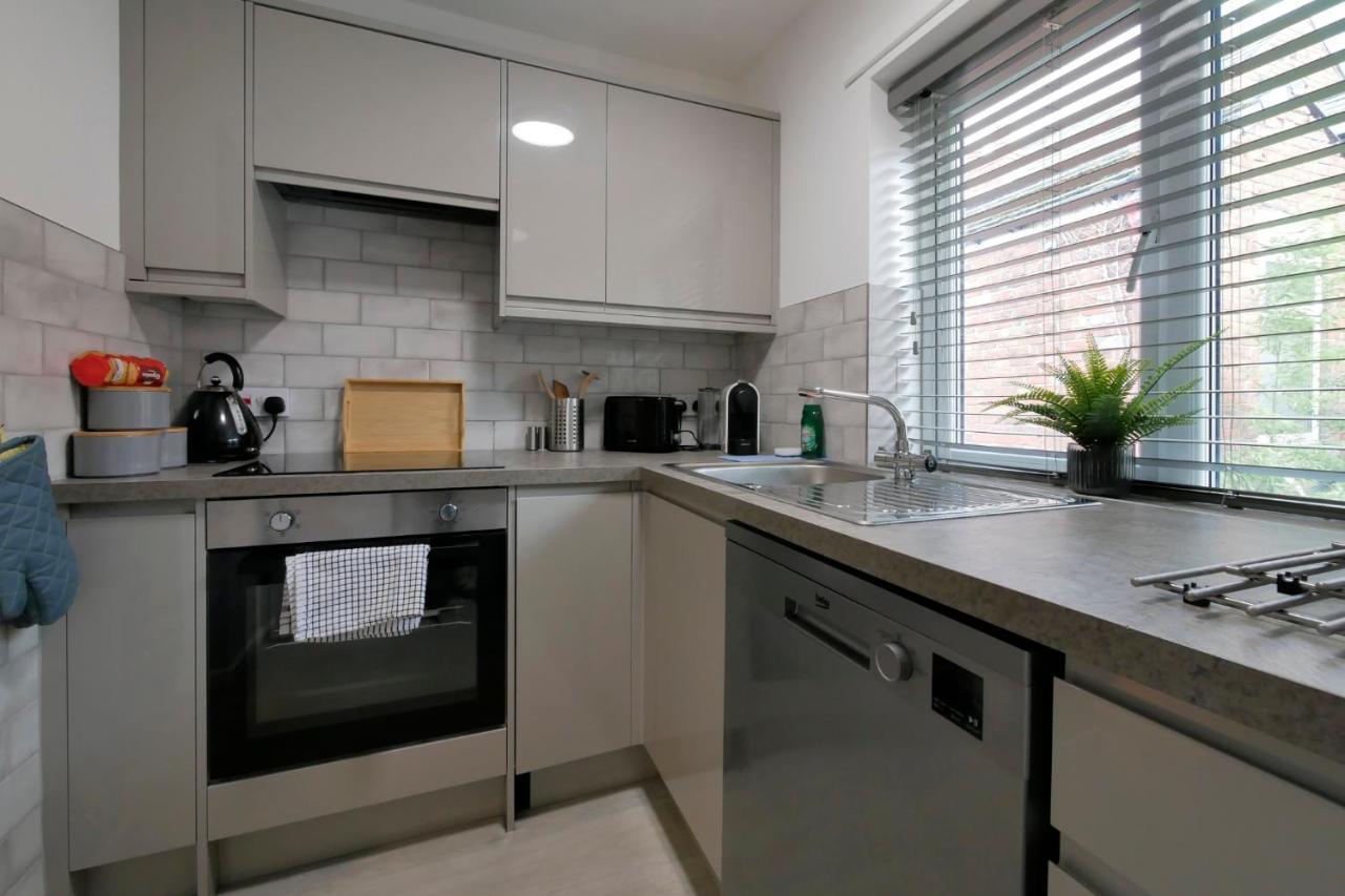 Crewe Short Lets 6 Victoria Court, Crewe Apartment Exterior foto